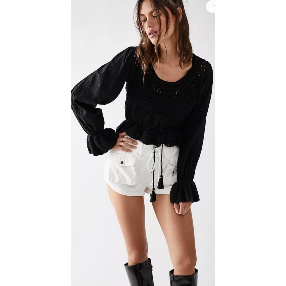 Free People Black Crochet Knit Long Sleeve Open Back Tie Crop Top Women's M - Picture 2 of 10